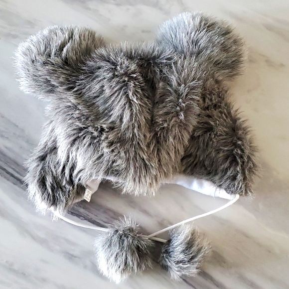 Furry Winter Hat - Picture 3 of 3
